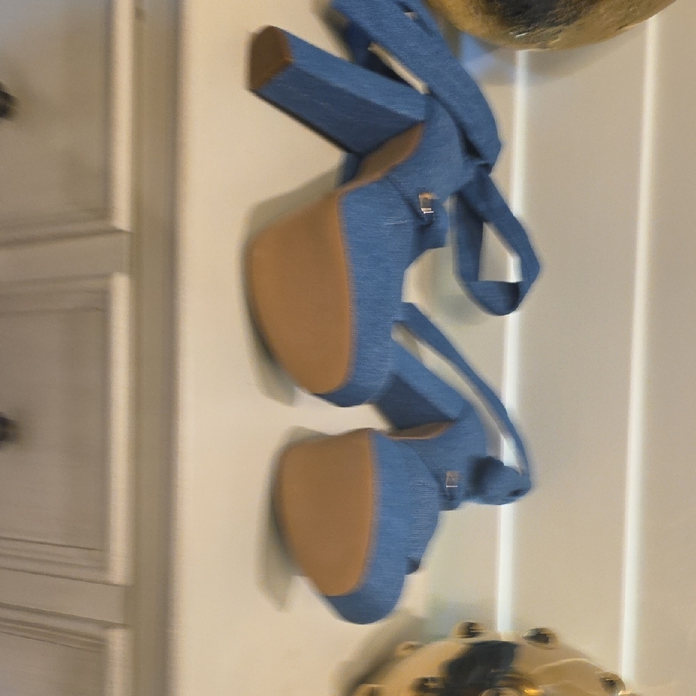 New Shoe Dazzle Denim Wrap Heels - Picture 3 of 3